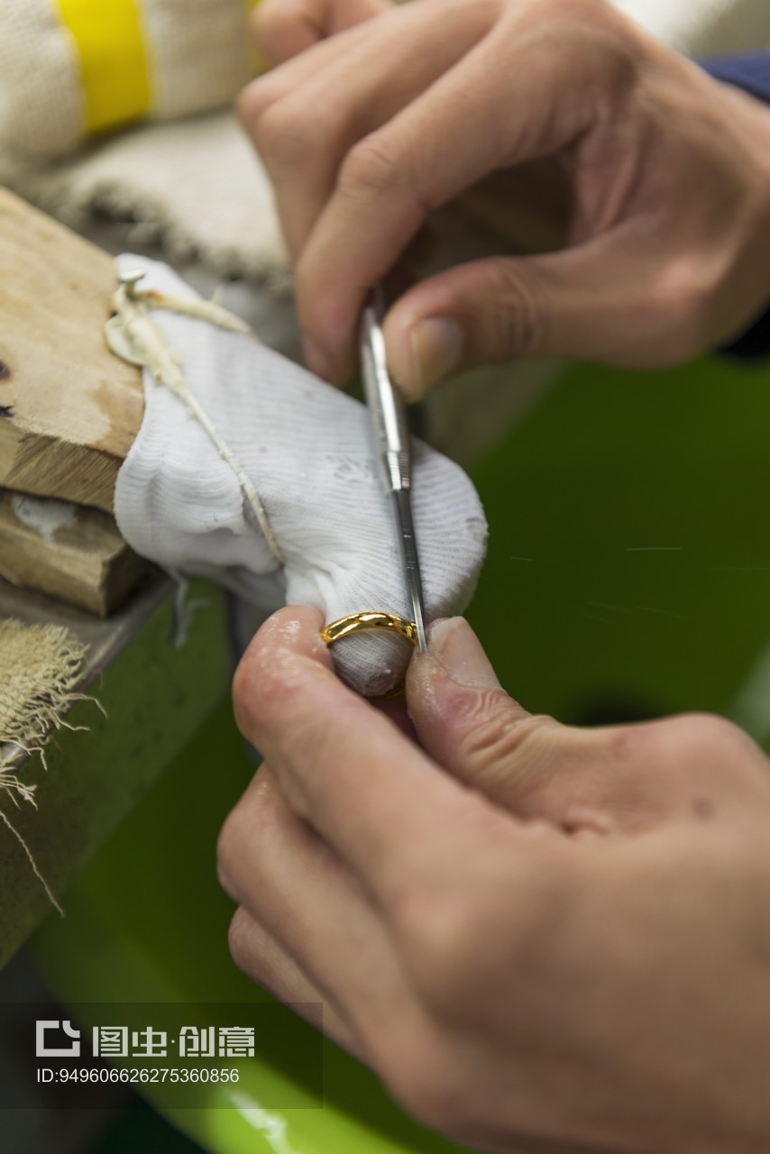 黄金首饰加工 传统工艺与现代创新的完美融合