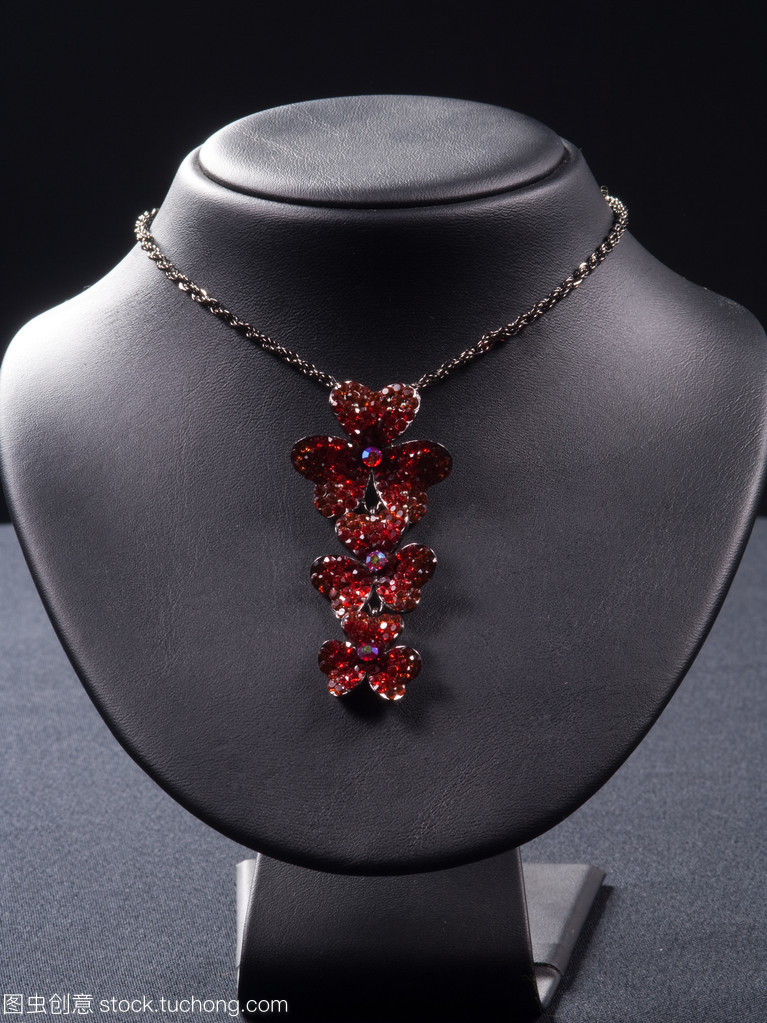 珠宝首饰 时光中的璀璨艺术与永恒魅力